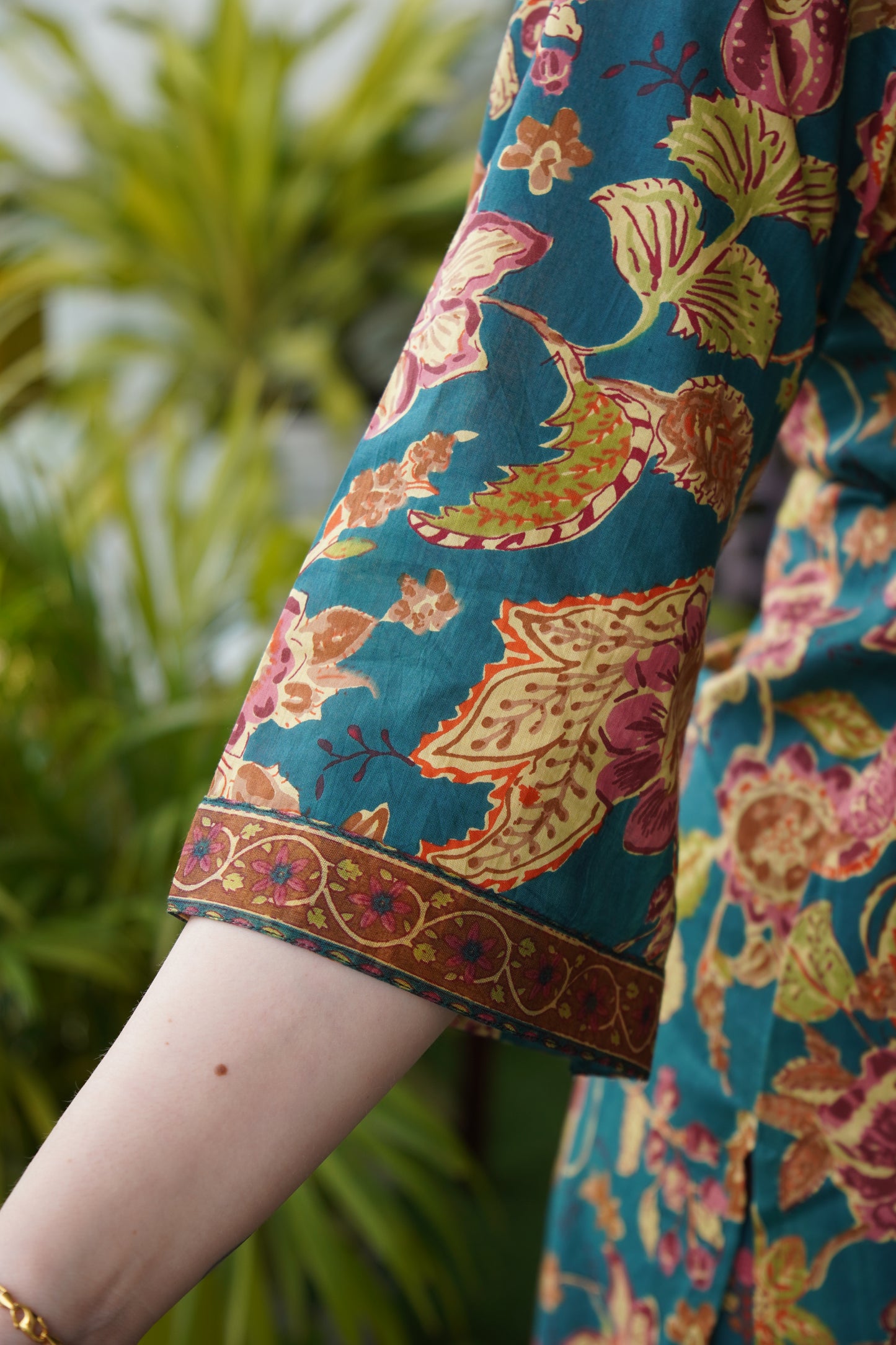 Saacha Pine Green Floral V Neck Cotton Suit Set