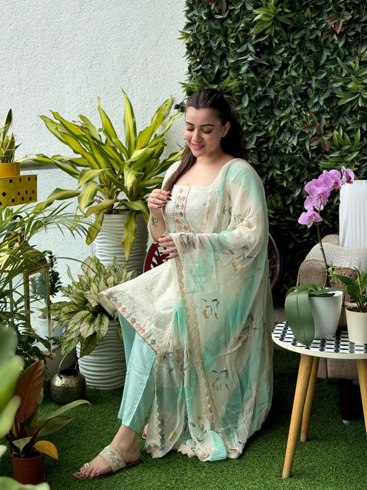 Saacha Hakoba Kurti With Chiffon Dupatta