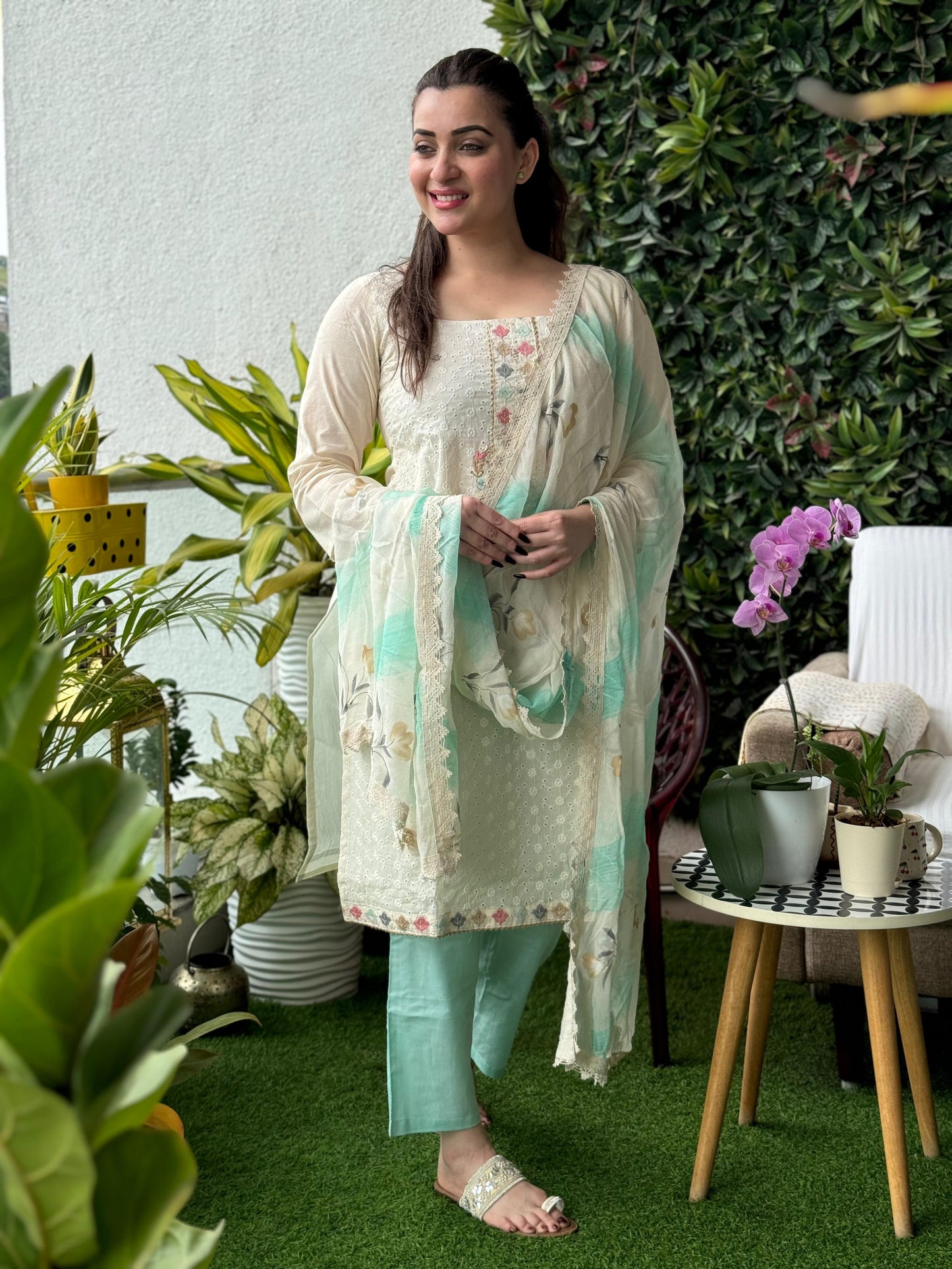 Saacha Hakoba Kurti With Chiffon Dupatta