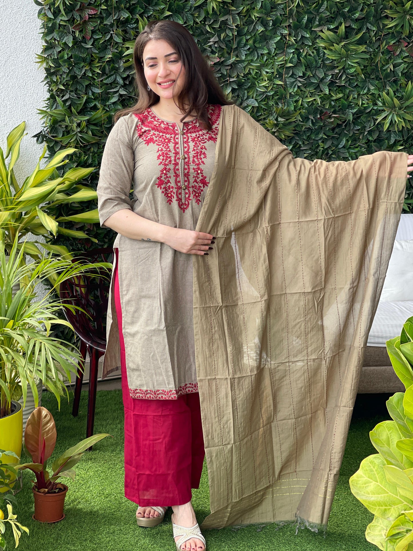 Saacha Brown Red Embroidery Kurti Set