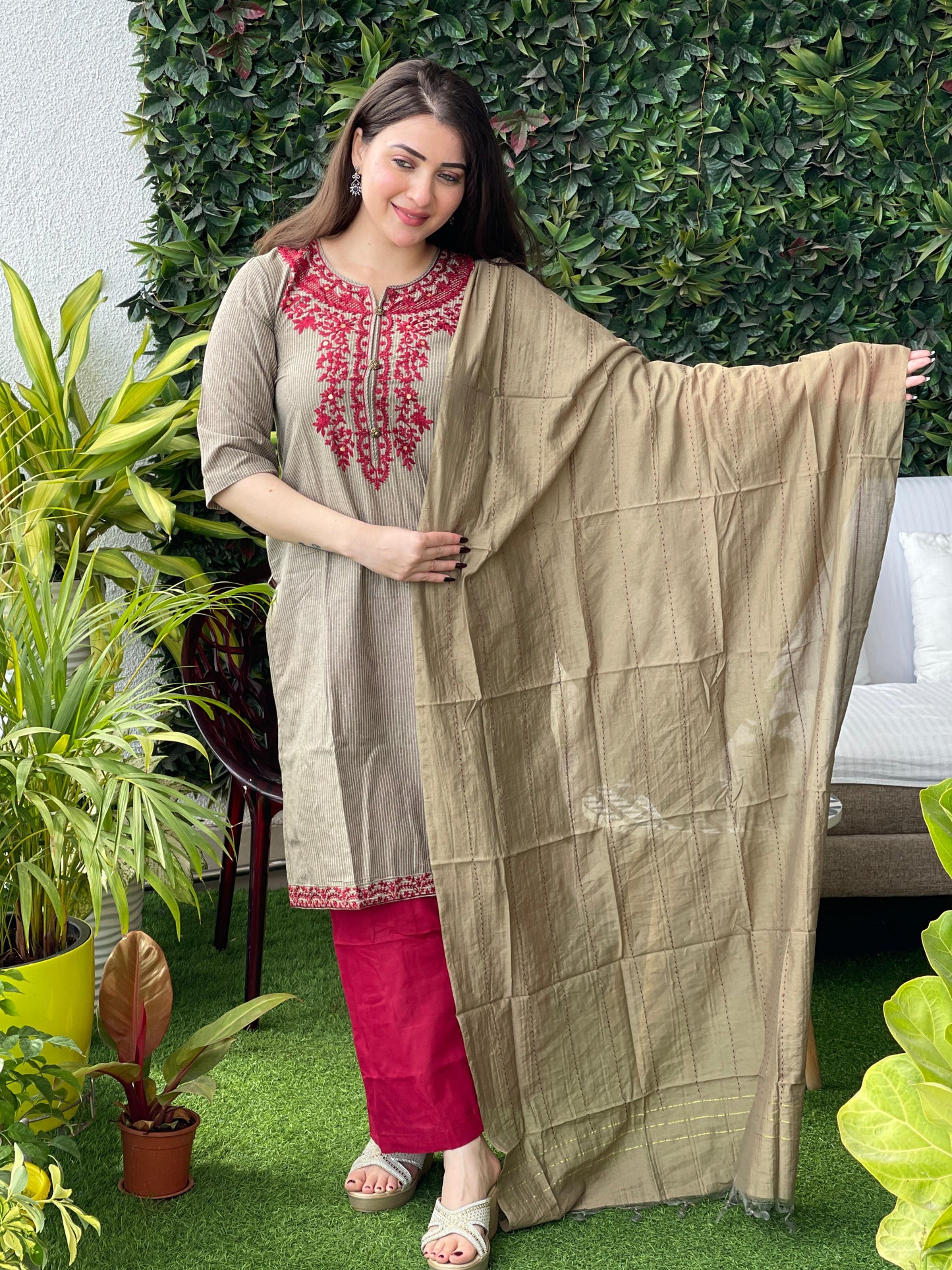 Saacha Brown Red Embroidery Kurti Set