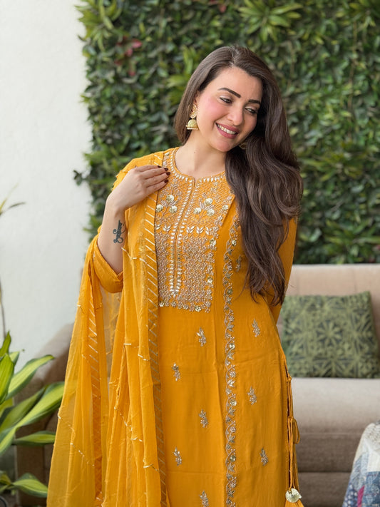 saacha yellow gota patti hand work full set
