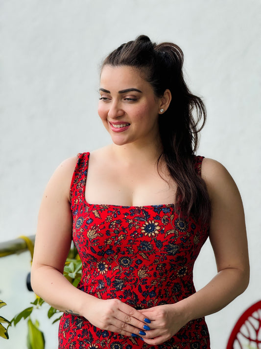 Saacha red long dress