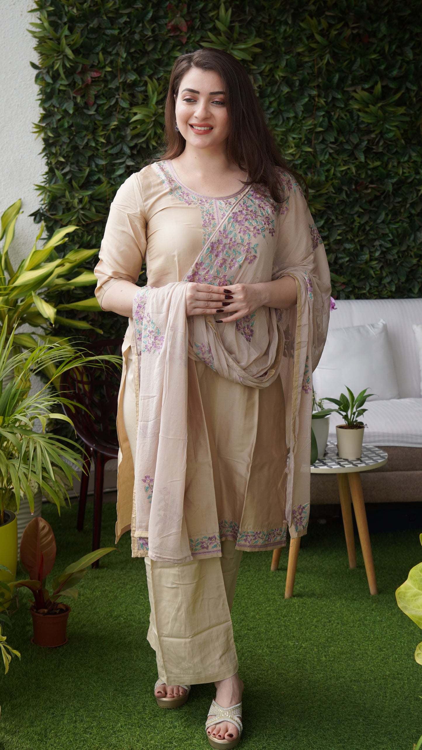 Saacha Beige Kurthi Full Set with embroidery