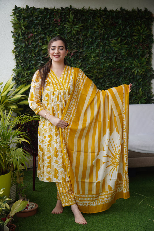Saacha sunshine Yellow Cotton Set With Dupatta