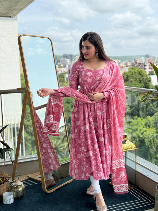 Saacha Pink Floral Anarkali Pure Cotton & Dupatta