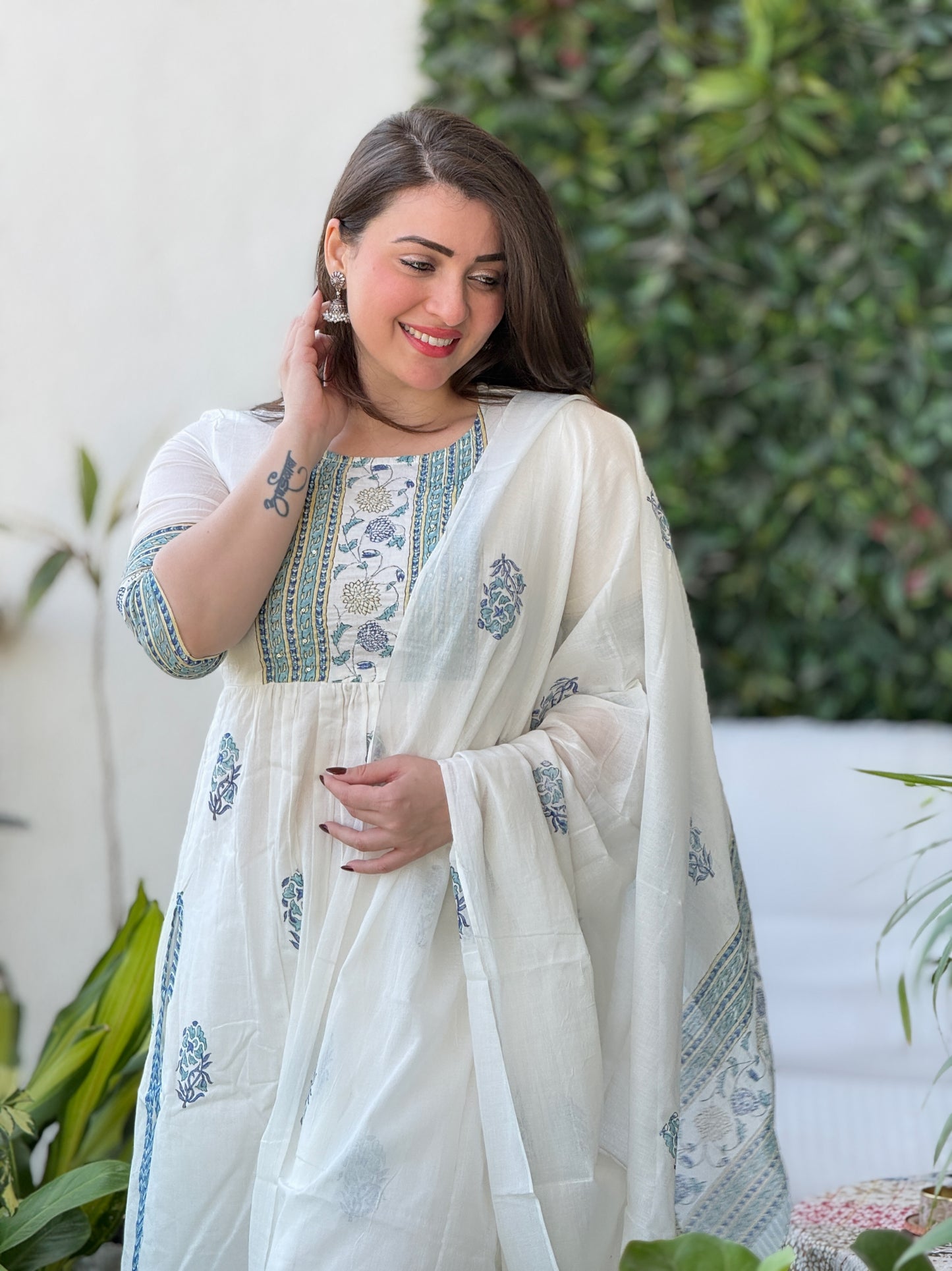 saacha white cotton elegance full set